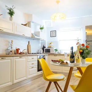 https://zen-life-luxury-apartment-herastrau.bucharesthotelsnow.com
