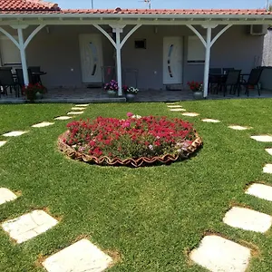 https://de-plata-apartments.hotelschalkidiki.net
